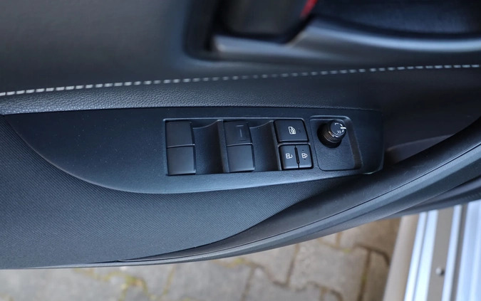 Toyota Corolla cena 79950 przebieg: 74400, rok produkcji 2019 z Rakoniewice małe 742